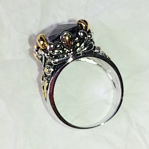 PURPLE STONE RING - FANCY TWO-TONE SETTING - Picture 3 of 6